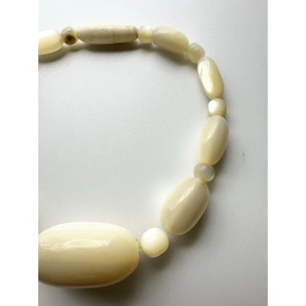 Vintage Mother Of Pearl Bead Bracelet 7”